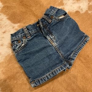 Levi’s girl jean shorts sz 24m